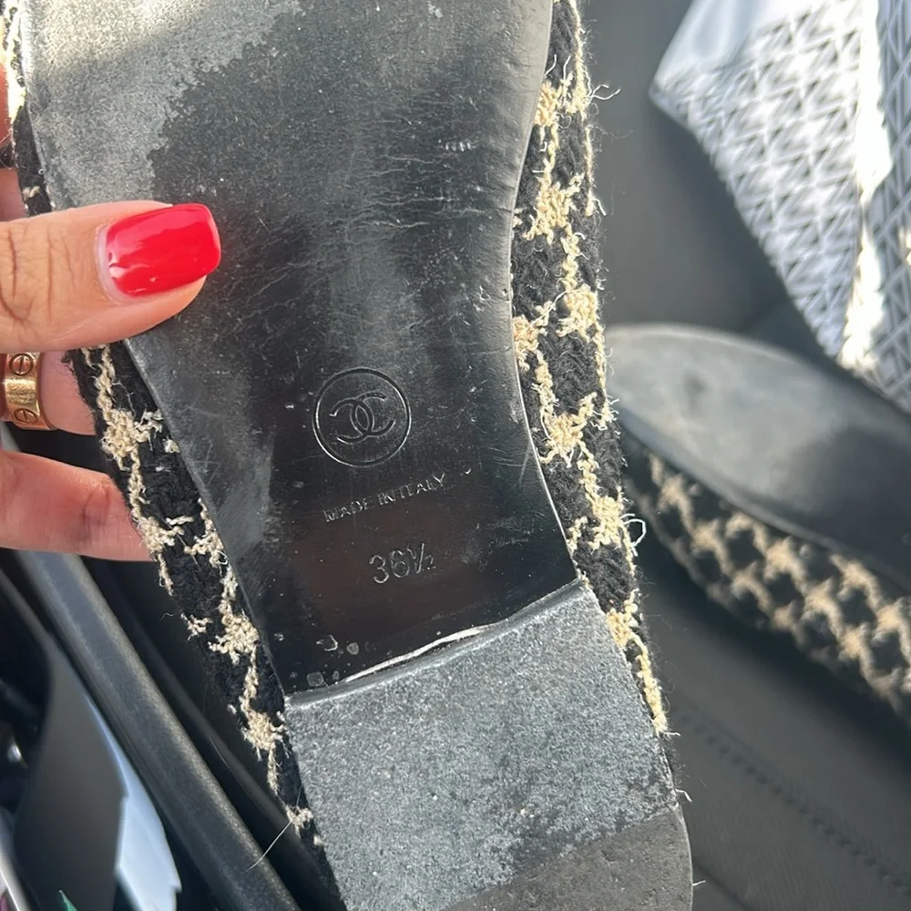 $100 v e nmo Chanel vintage ballet flats - Picture 3 of 6